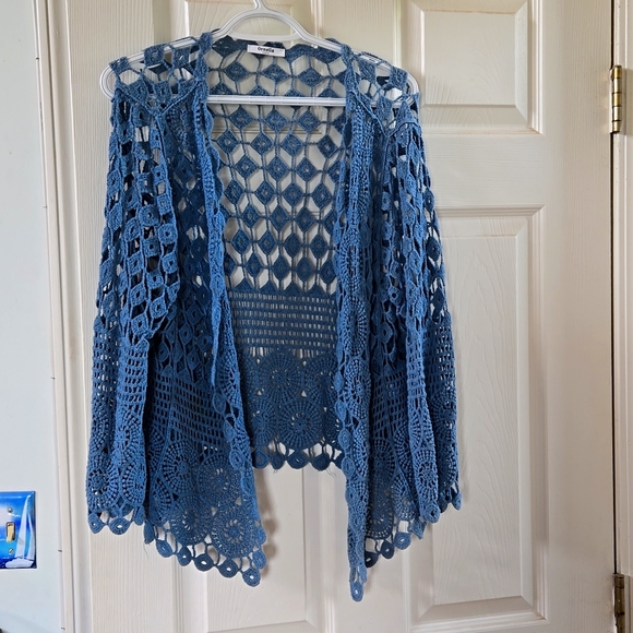 Ladie's Cardigan - Picture 1 of 2